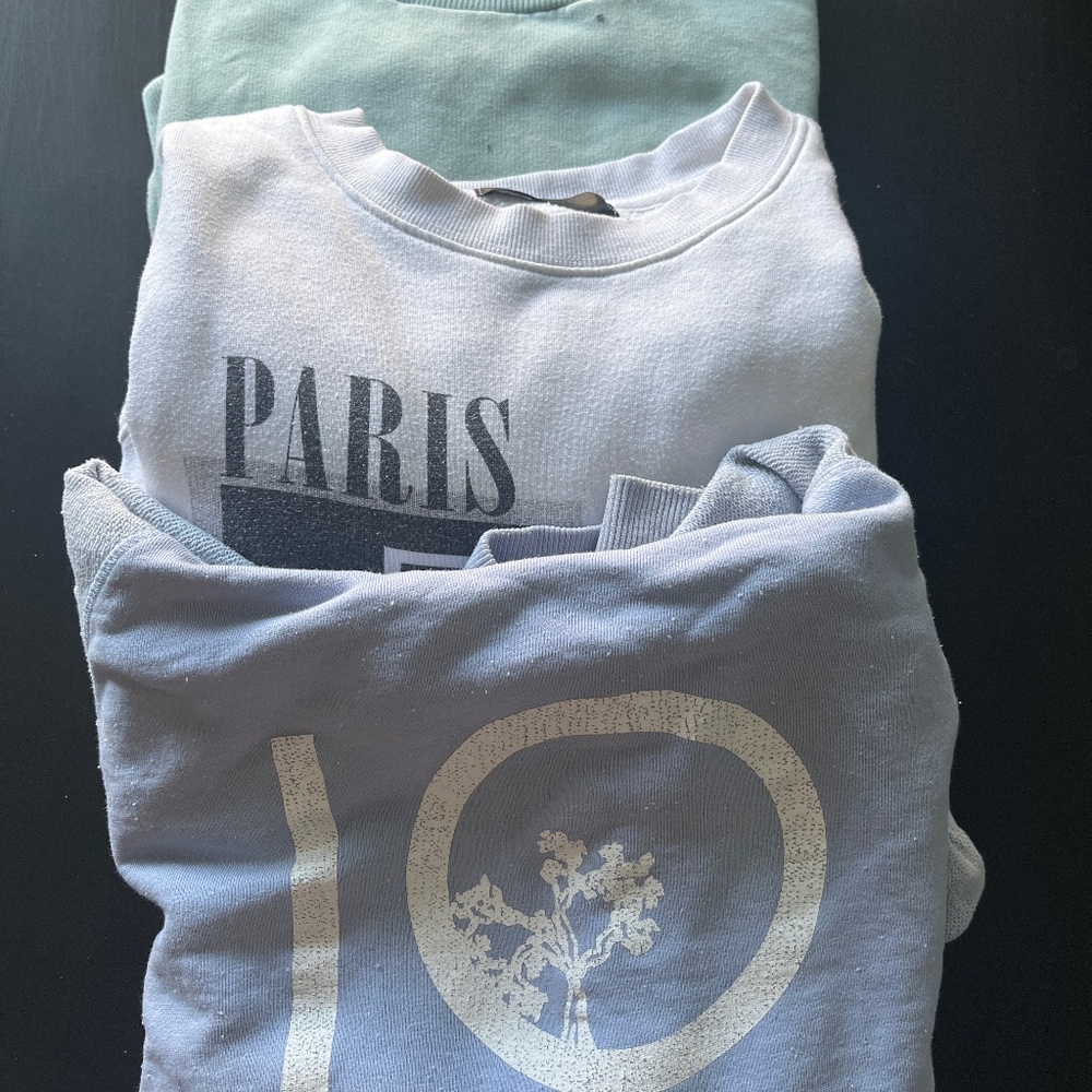 Women’s sweatshirts